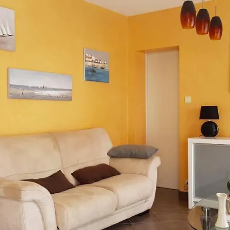 Une Maison De Plain-pied à L’orée De L’océan Landevieille